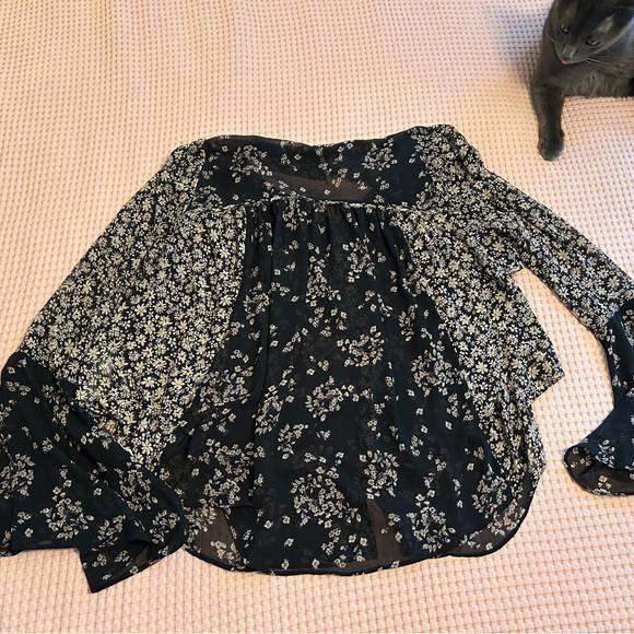 Free People “Serena” Black and Neutral Floral Print Sheer Top Size Large - Picture 12 of 12